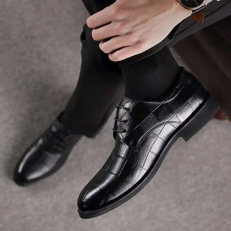 

New Men Leather Formal Shoes Lace Up Dress Shoes Oxfords Fashion Retro Shoes Elegant Work Footwear Business Plus Size 38-48