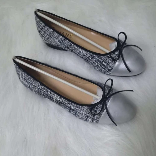Silver-gray Балетки на плоской подошве с бантиком; ; женские балетки; классические слипоны; Zapatos De Mujer sapato feminino; обувь на плоской подошве; Sapatilha Feminina - Цвет: Silver-gray