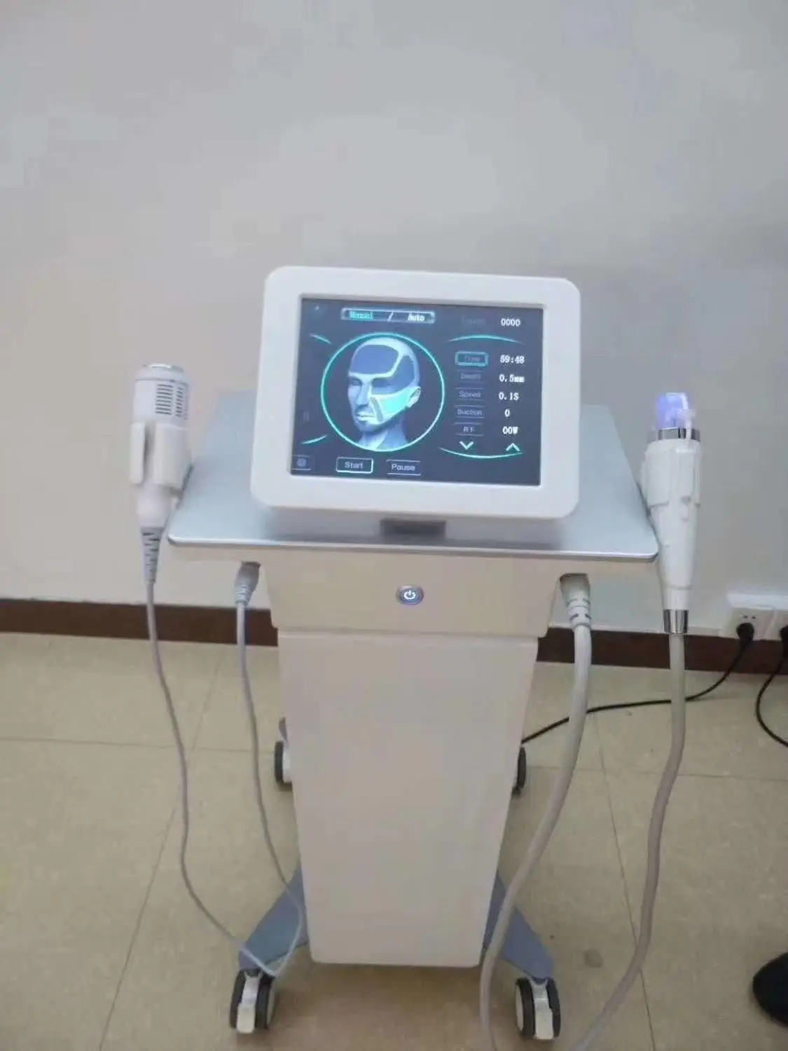 Фракционный микро игольчатый аппарат rf с холодным молотком для удаления акне и