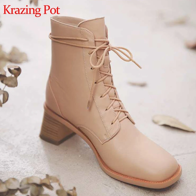 Krazing pot/Лидер продаж; натуральная кожа; высокое качество; деревянный каблук средней высоты; западный стиль; круглый носок; шнуровка; зимняя красивая одежда; ботильоны; l60