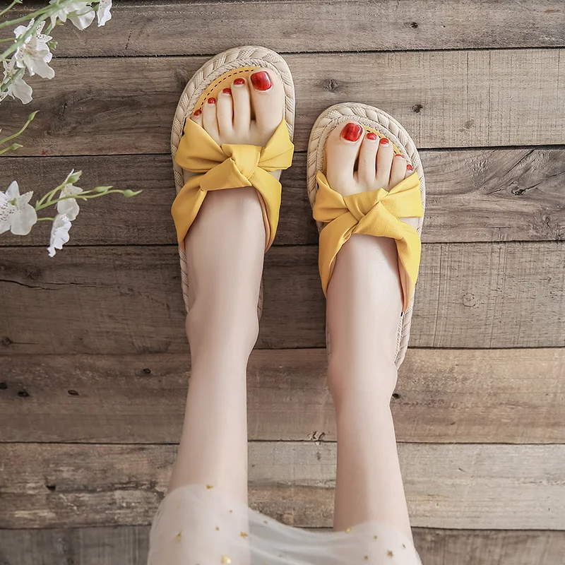 

Shoes Ladies' Slippers Luxury Slides Summer Clogs Woman Pantofle Designer Beach Flat Rubber 2021 Massage PU Basic Rome Fashion