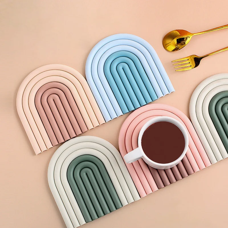 

Rainbow Silicone Table Mat Coaster Hot Dishes Pot Holder Placemat Multipurpose Pot Holders for Kitchen Heat Resistant Pan Pads