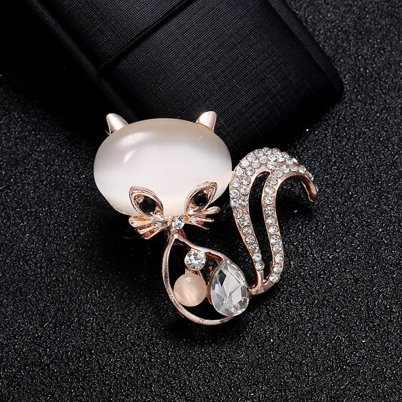 

Crystal Cute Cat Brooch Pins Rhinestone Animal Brooches Women Pin Collar Accessories Jewelry