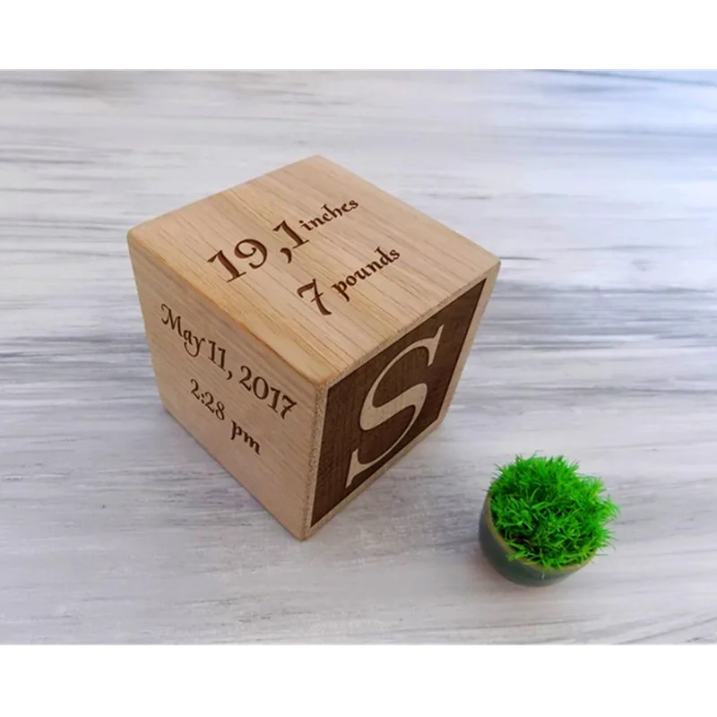 Деревянный новый детский блок памяти изготовленный на заказ гравированный