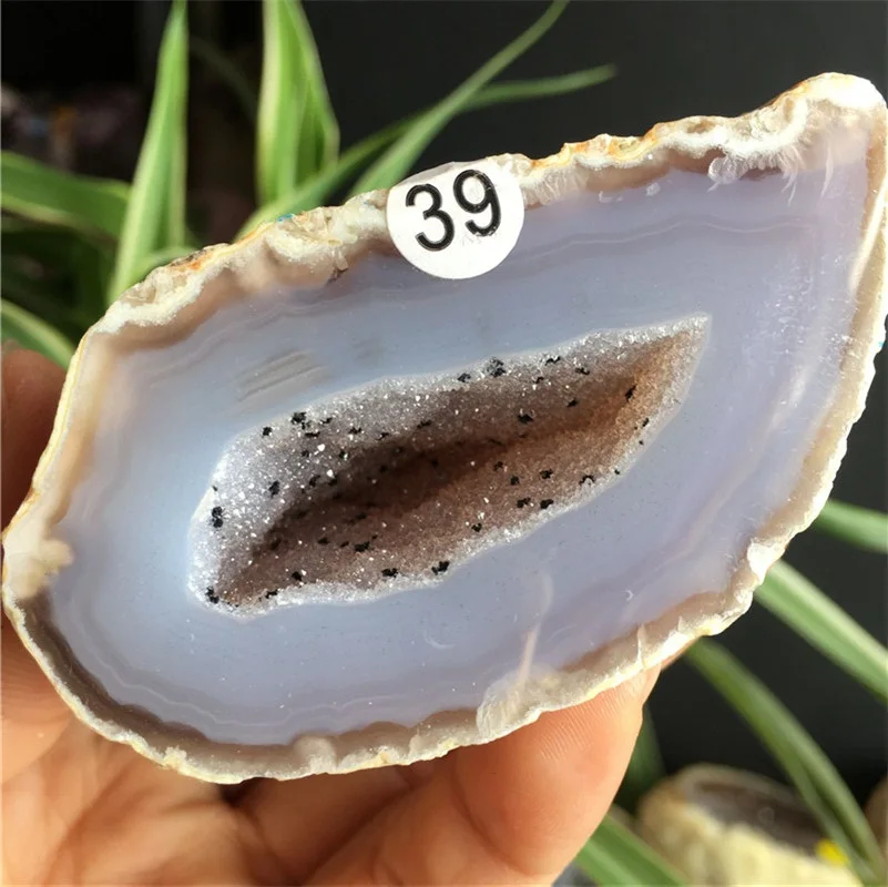 Натуральный агат фрагмент жеоды кварцевый кристалл минералы восстанавливающий