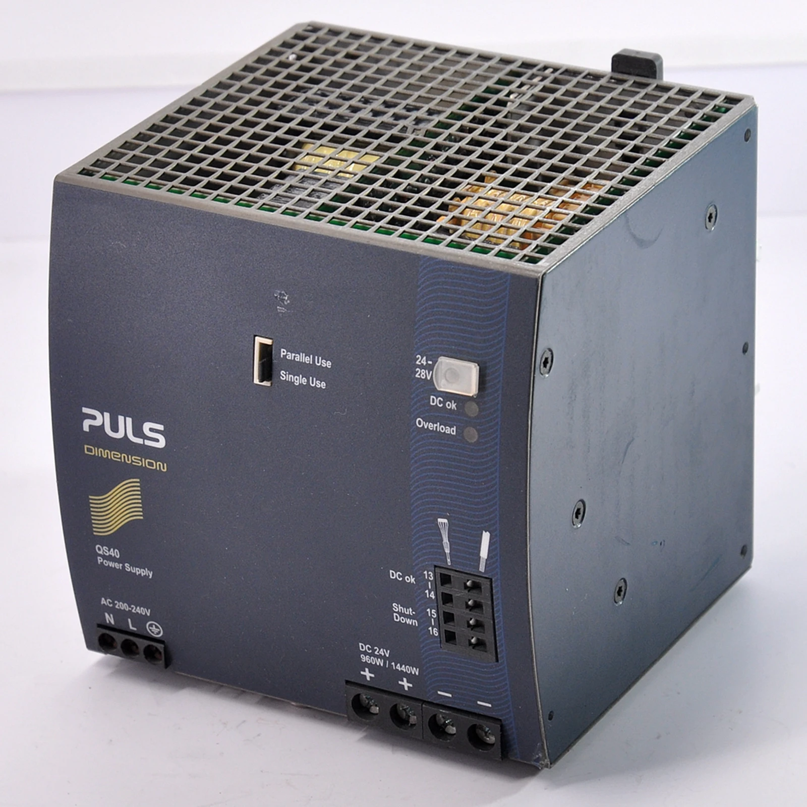 

PULS QS40.244 DIN rail switching power supply for 24V 40A 1-phase system