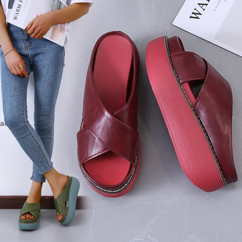 Танкетки женские летние шлепанцы на толстом высоком каблуке износостойкие