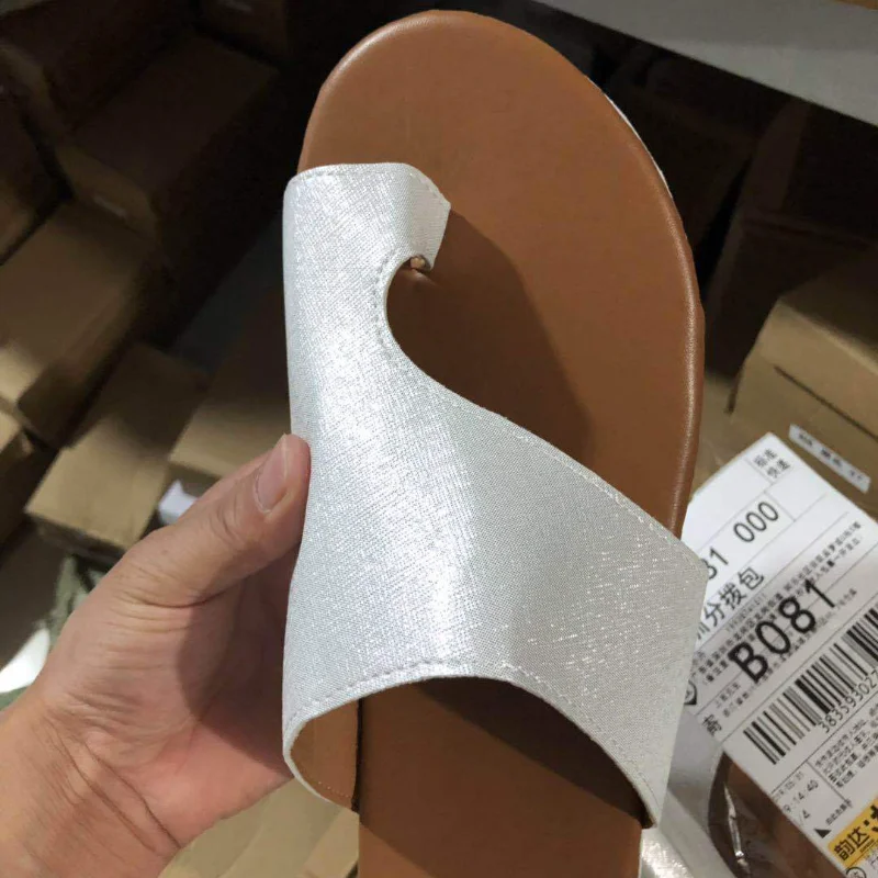 

2021 New Leather Slippers Wedge Heel Set Toe Sandals and Slippers Large Size Women's Shoes 40-43 Size Outdoor Casual Slippers