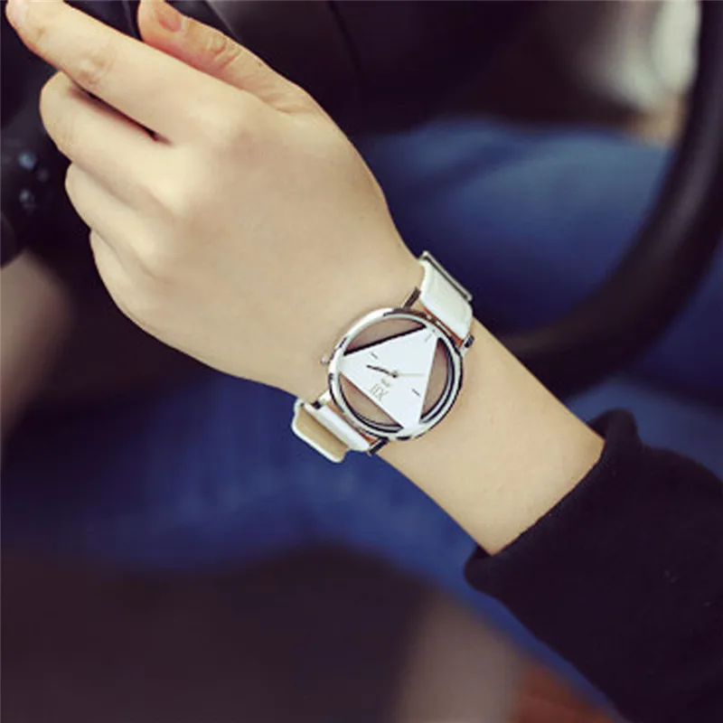 

Relogio Feminino Skeleton Watch Triangle Watch Women Delicate Transparent Hollow Leather Strap Wrist Watch Quartz Dress Watch