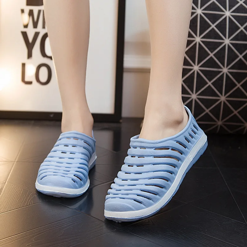 

2021 New Summer Men's Sandals Fashion Casual Sports Sandals Comfortable Soft Sole Ventilation Hole Men's Shoes Outdoor