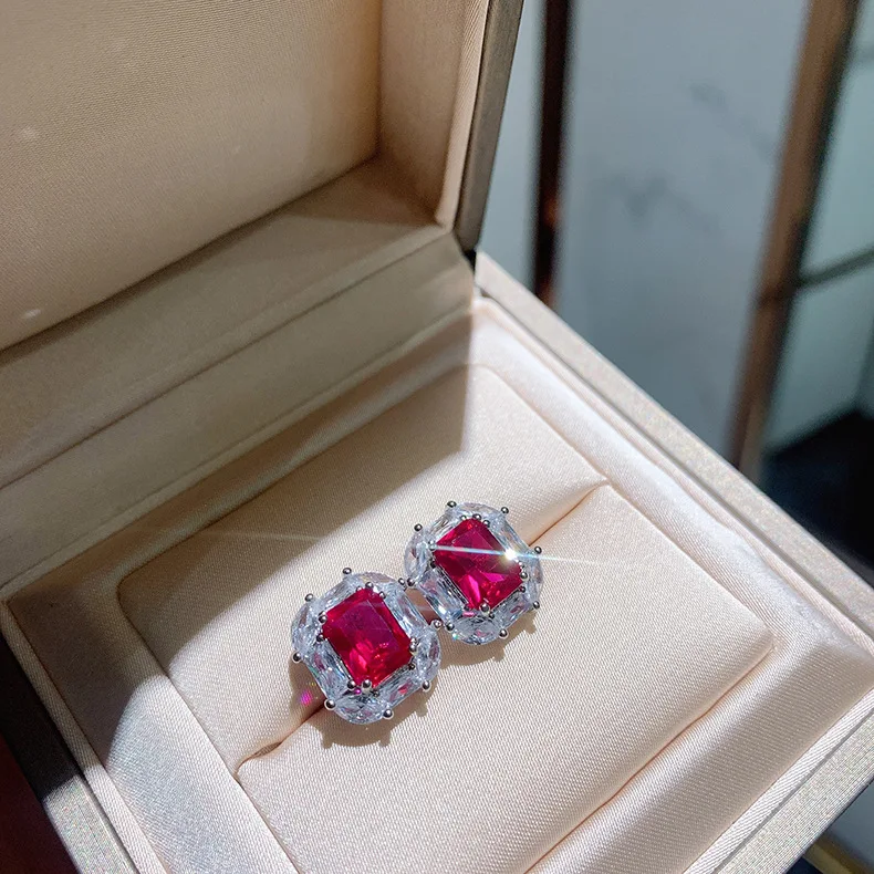 

Shipei Vintage 925 Sterling Silver Emerald Ruby Wedding Engagement Personality Studs Earrings For Women Fine Jewelry Wholesale