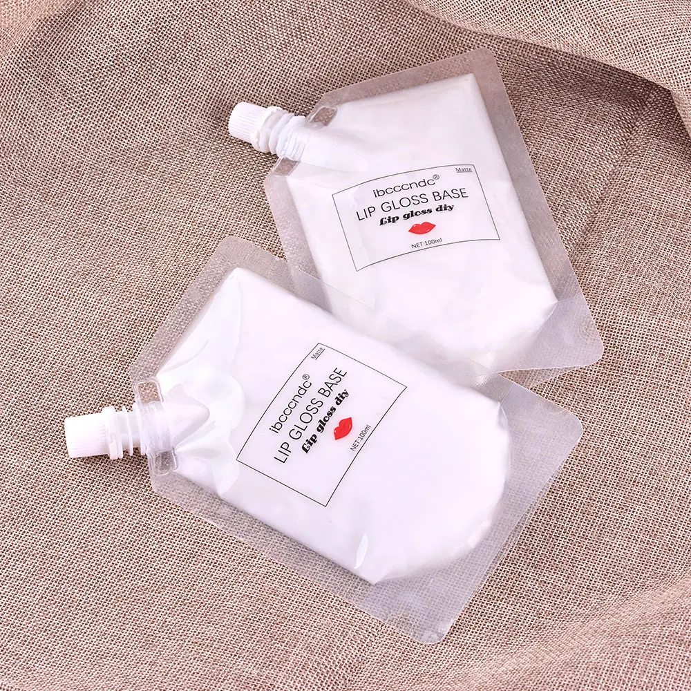Матовый глянцевый блеск для губ ручной работы 100 мл гелевый материал без запаха