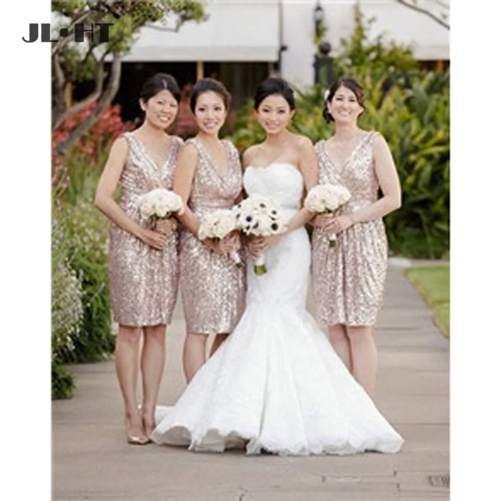 Женское платье подружки невесты короткое выше колена с V-образным вырезом для