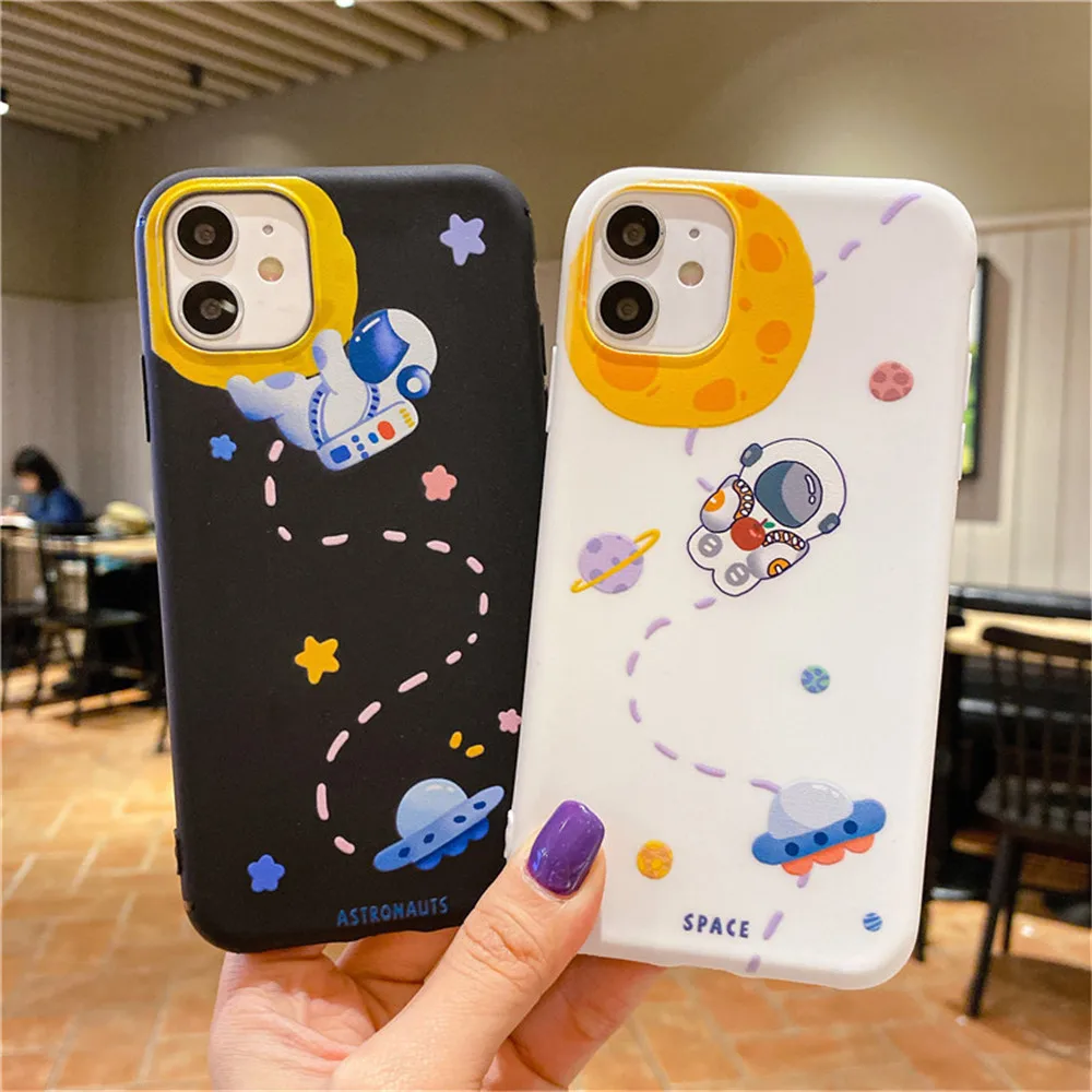 

For iPhone 12 Mini 12 11 Pro Max X XS Max XR SE2 6 6S 7 8 Plus 5 5S SE Case Soft Cute Astronaut Patterned Phone Back cover