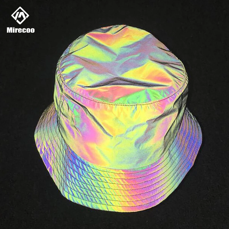 

Bucket Hats Laser Reflective Men Rainbow Snapback Baseball Caps Fashion Women Fitted Hat Skateboard Streetwear Unisex