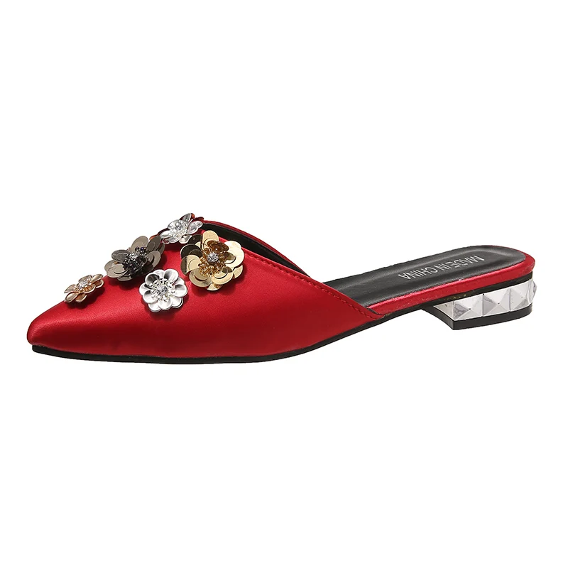 

Square heel Female Shoes Flower Low Slippers Flat Slides Pointed Toe Fashion Mules For Women 2021 Rivet Block New Soft Cover