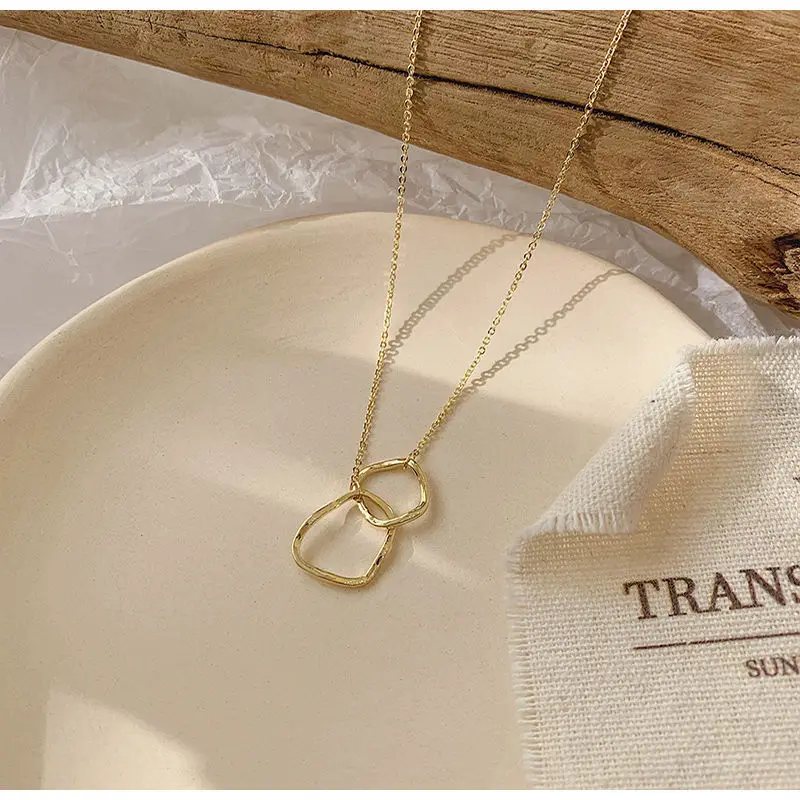 

2021 New Cold Wind Contracted Double Ring Small Design Sense Fashion Trend Necklace Female Collarbone Chain Choker Chain