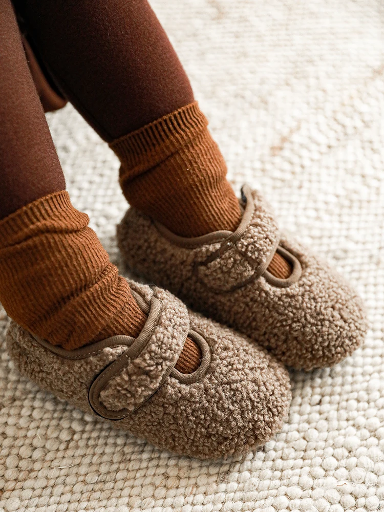 

Girls Lamb Wool Shoes One-Word Buckle Non-Slip Soft-Soled Handmade Shoes Baby Cute All-Match Warm Casual Shoes