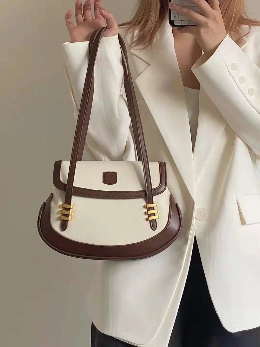 

Vintage French Style Retro Affordable Luxury New Niche Designer Soft Leather Shoulder Underarm Bag