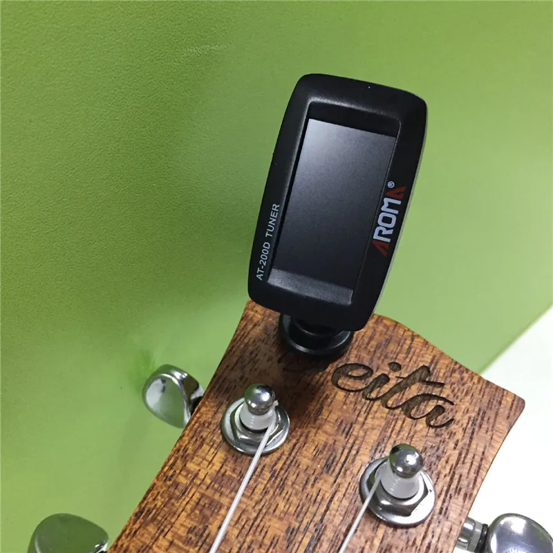 universal clip auf professionelle gitarre tuner mit digital chromatic lcd für elektrische akustische gitarre bass ukulele violine banjo free glob