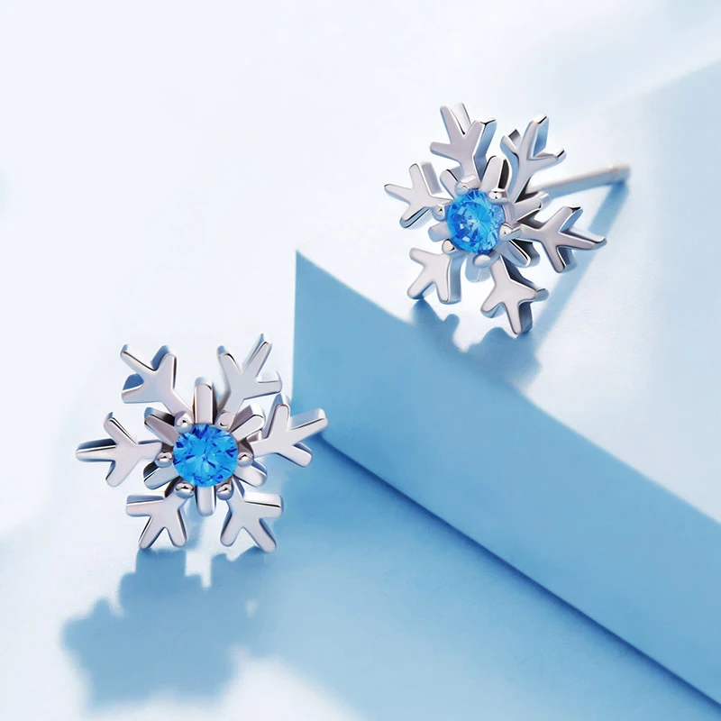Женские серьги гвоздики в виде снежинки серебряного цвета|Серьги-гвоздики| |