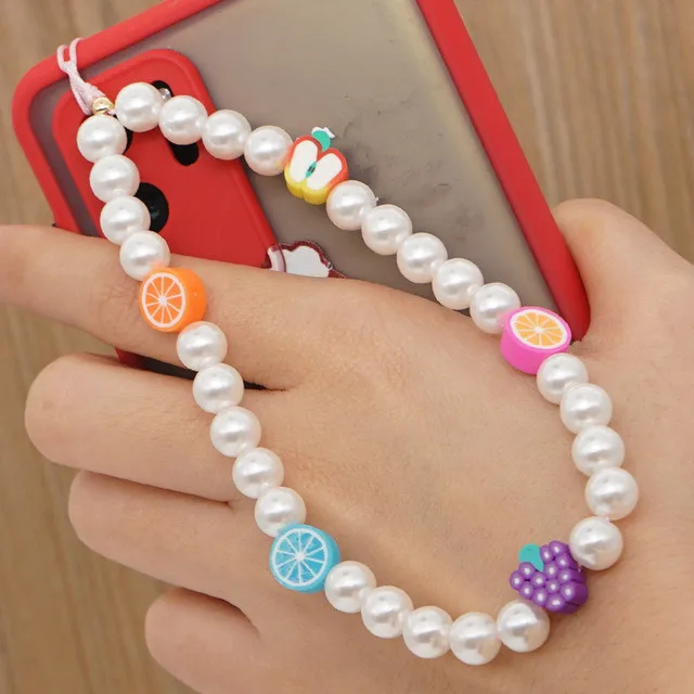 Плетеная цепочка для телефона с надписью LOVE и бусинами |