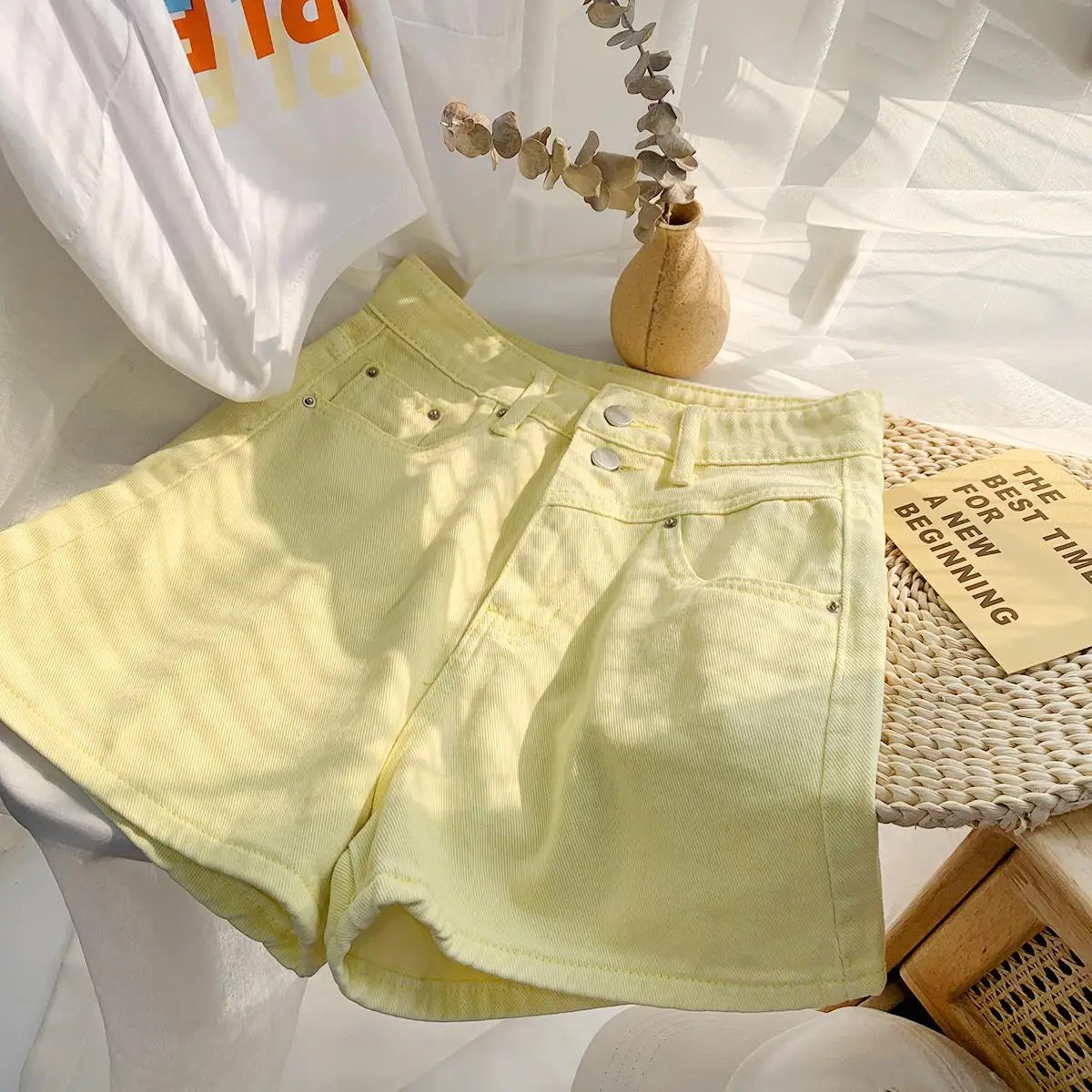 

Women 2021 Summer Fashion High Waist Buttons Denim Shorts Female Thin Wide Legs Hot Shorts Ladies Solid Color Jeans Shorts Y94