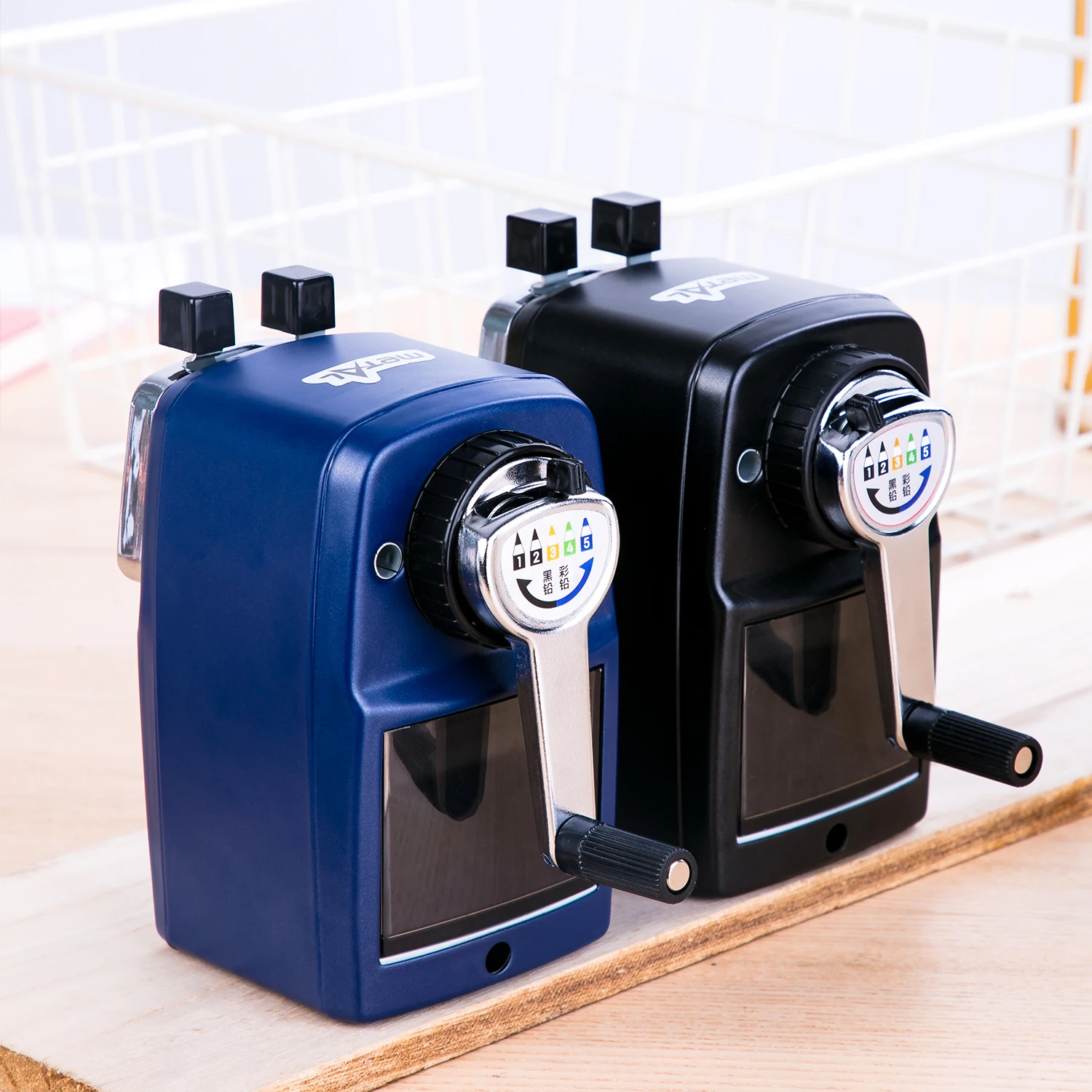 Deli ручной карандаш-затачиватель металлическая конструкция наконечник