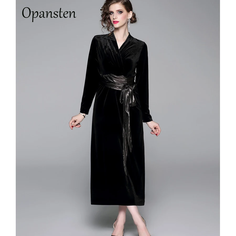 Роскошное бархатное вечернее платье черного пурпурного цвета на осень и зиму с V