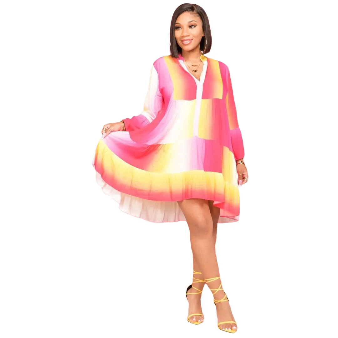 

Женское платье с принтом, глубоким V-образным вырезом и длинным рукавом