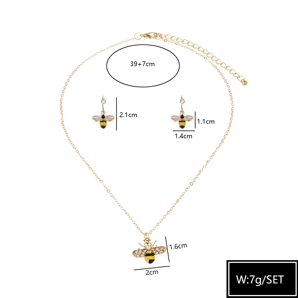 

Korean Fashion Golden Bee Pendant Insect Necklace For Girls Geometric Cartoon Cute Girl Teenager Wedding Party Jewelry Set