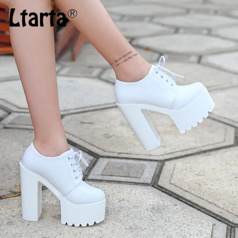 Ботинки женские Супер светильник на толстой подошве с высоким