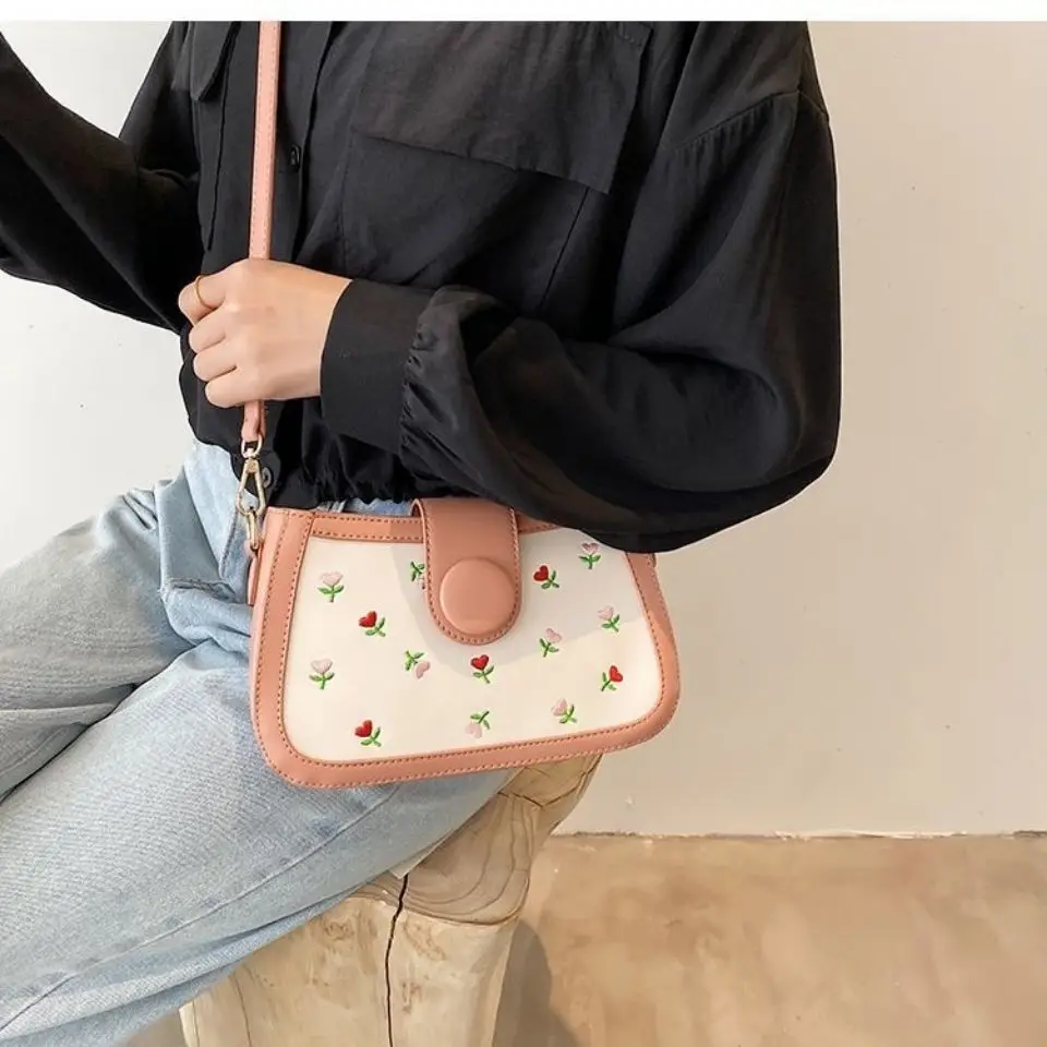 

Summer Cute Embroidery Female Bag Net Celebrity Niche Chain Wild Shoulder Bag Texture 2021 Fashion Messenger Bag Underarm Bag