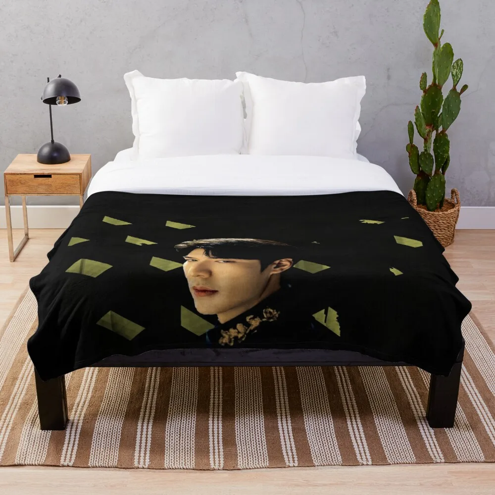 

Lee Min Ho Black and Yellow Throw Blanket Throws for Girls Boys Children's Kids Adult Gift Home Bedroom Decoration Flannel