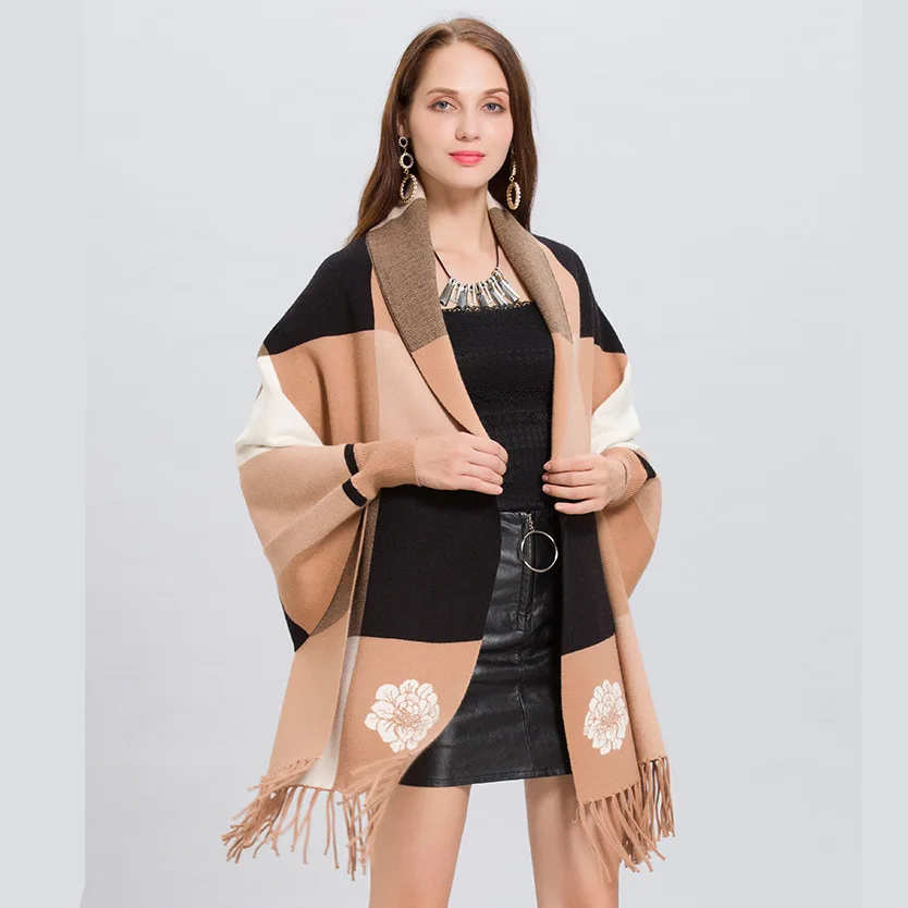 

Elegant Fashion Loose Geometric Sweaters Lady Printed Batwing Sleeve Cape Women England Style Tassel Shawls Knitting Cloaks