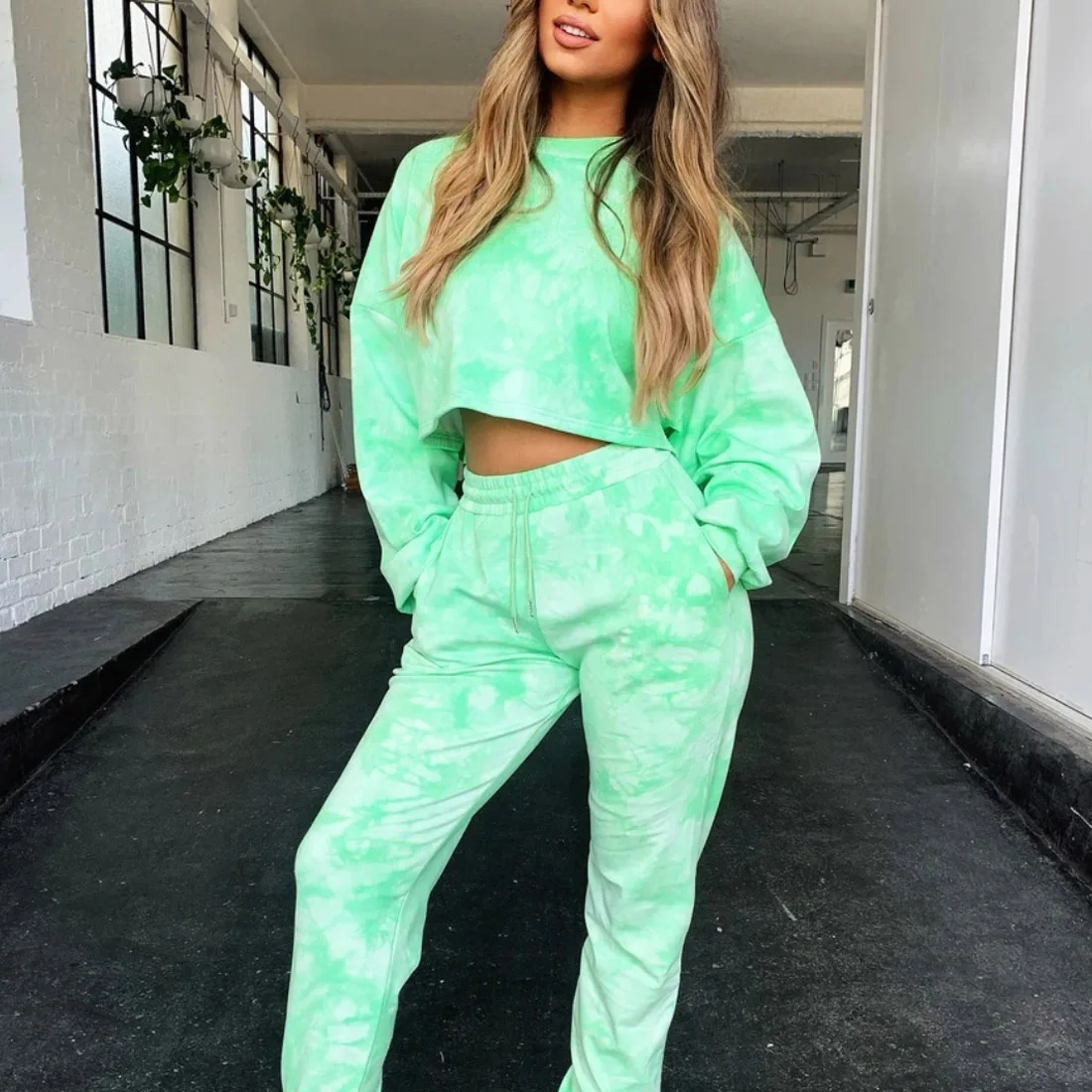 

Tie Dye Tracksuits Women Two Piece Set Sweatsuits Crop Tops Sweatpants Lounge Wear Ropa Mujer Autumn Sport Casual Jogger Suits