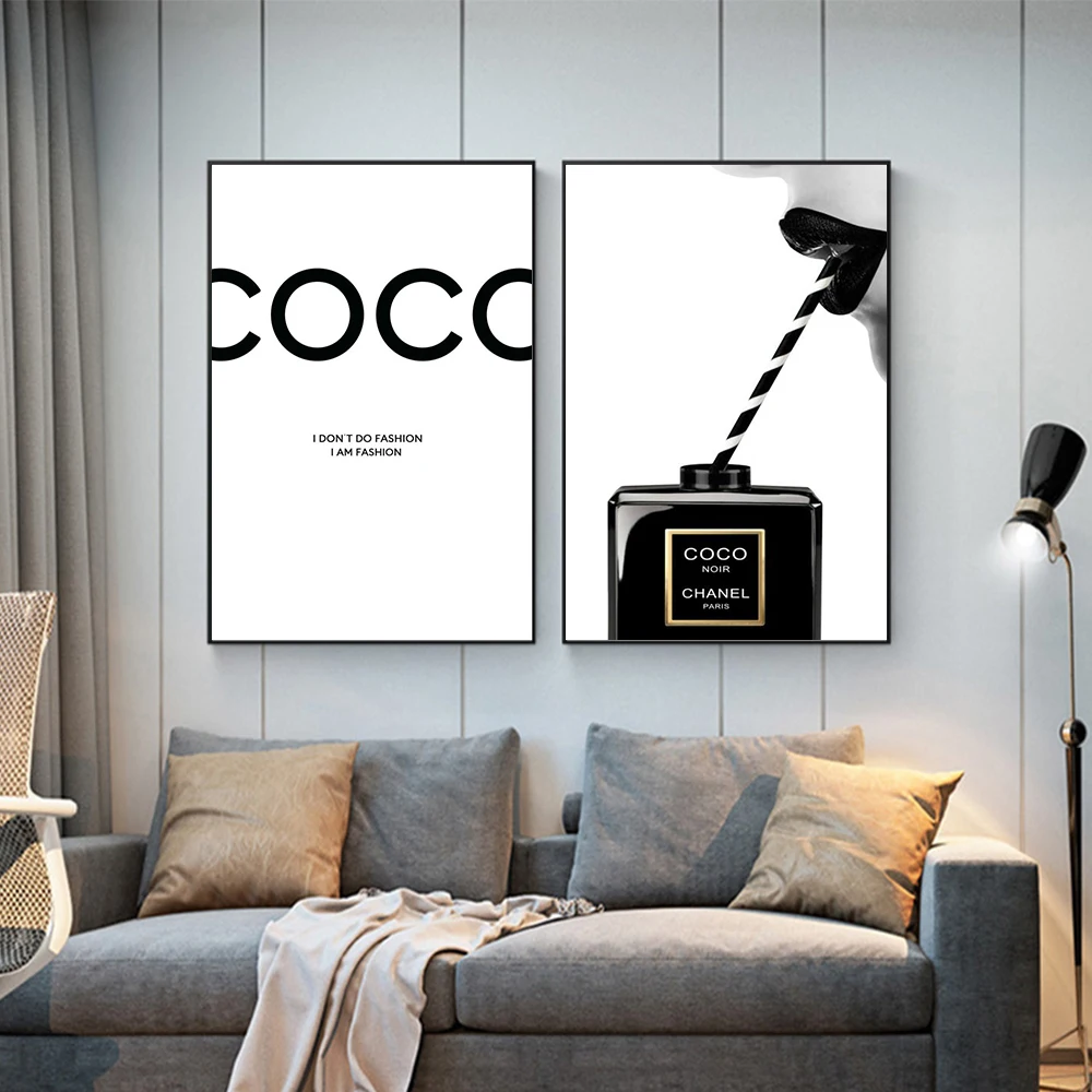 

Modern Style Sexy Woman Red Lips Perfume Bottle Posters and Prints Wall Art Pictures Corridor Living Room Decor Canvas Painting