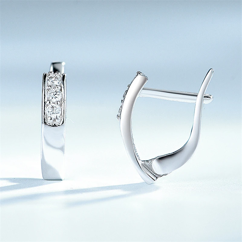 

Женские серьги-кольца из серебра 925 пробы, с фианитом