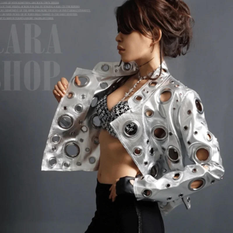 Женская кожаная куртка в стиле панк черная золотистая серебристая из