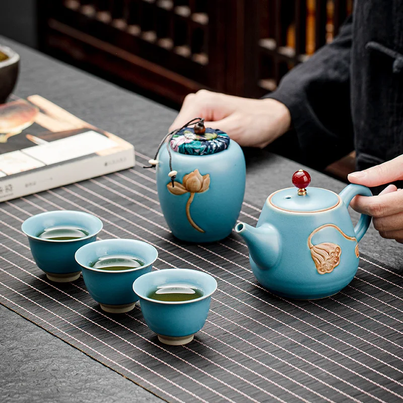 

HMLOVE Portable Travel Kung Fu Teawear Sets Porcelain Lotus Teapot 3 Cups With Tea Caddies Handmade Kiln Business Gift 280ML