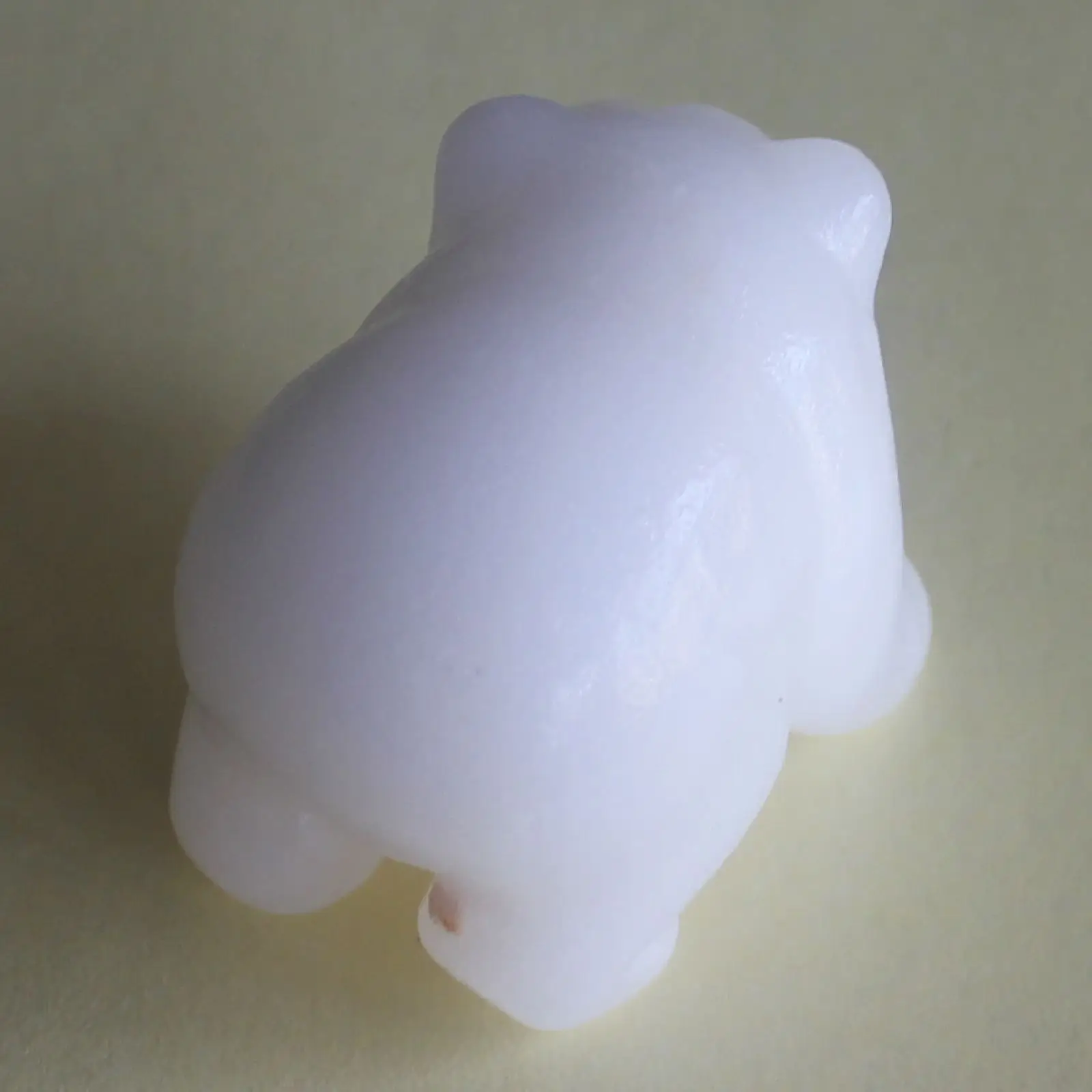 

2''Hand Carved gemstone White Jade Panda Bear Figurine Animal Carving