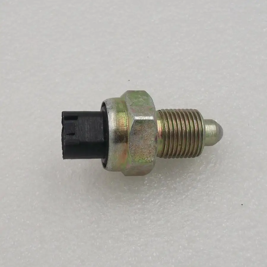 Реверсивный выключатель двигателя для BYD F3 F3R L3 G3 VVT 473QB/E света Mitsubishi 4G15/18 |