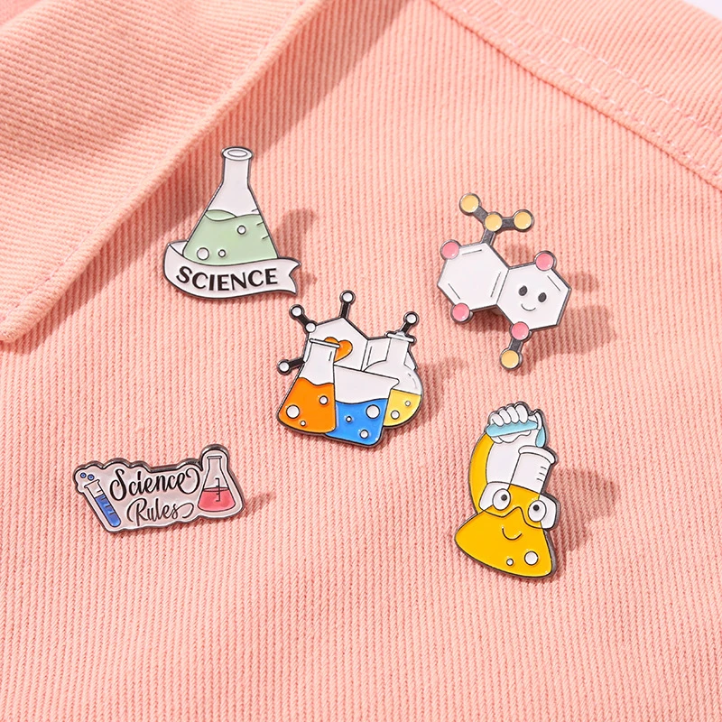 

Science Experiment Badge Element Molecular Structure Jewelry Simple All-match Chemistry Lab Enamel Pin Custom Brooches