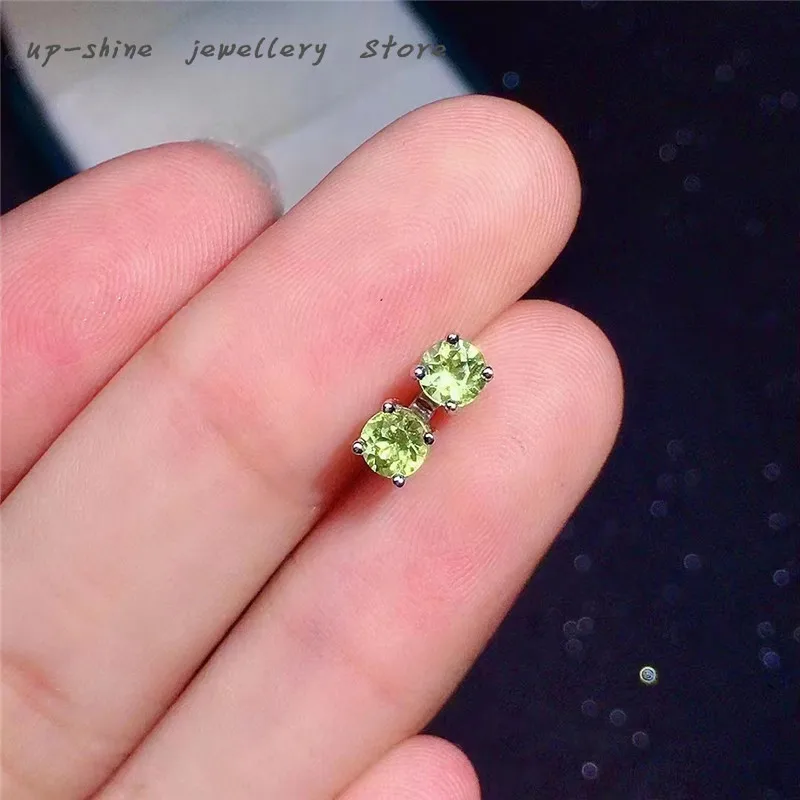 

New natural peridot earrings, women's 925 silver earrings, small, simple and cute