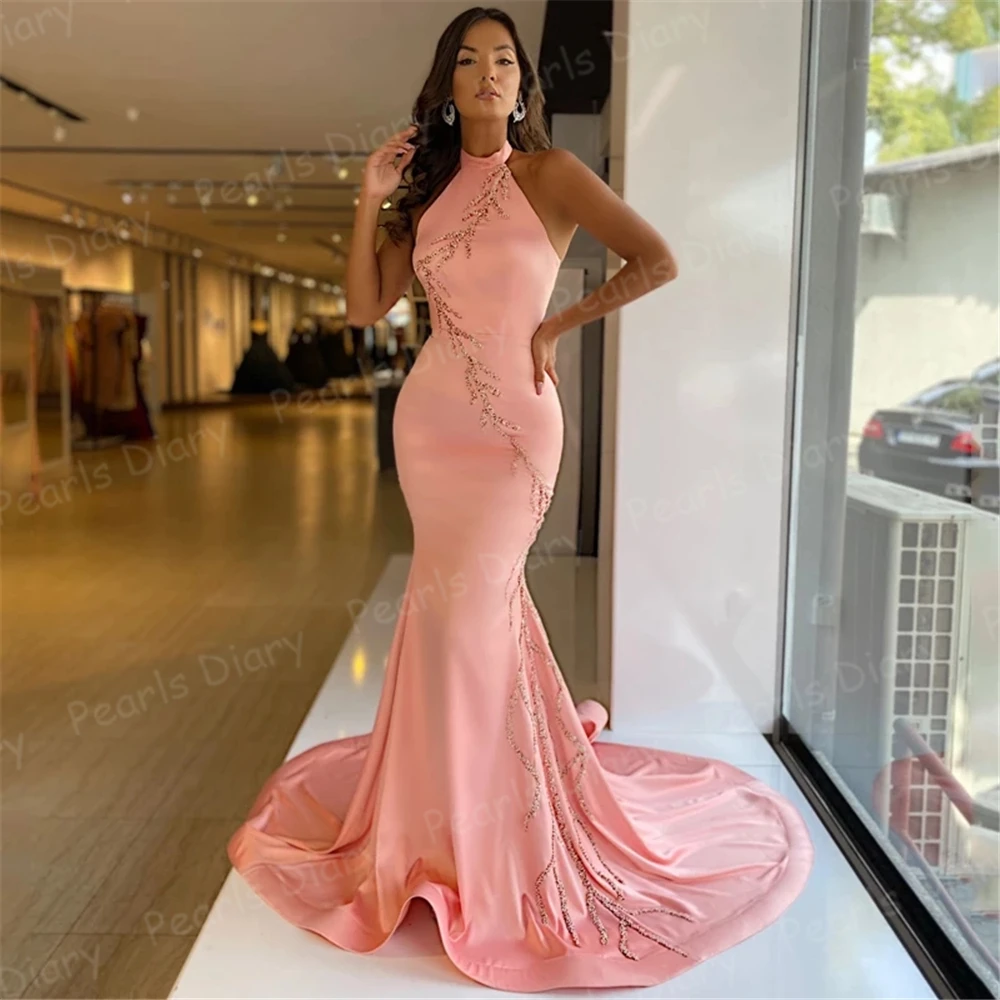 

Dubai Sexy Prom Evening Dresses Pink Halter Neck Sequins Party Dress 2021 Arabic Mermaid Party Gowns Saudi Arabia Prom Dresses