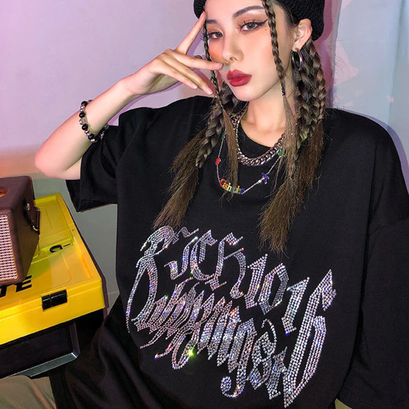 Футболка Стразы унисекс с буквенным принтом женская уличная одежда черная