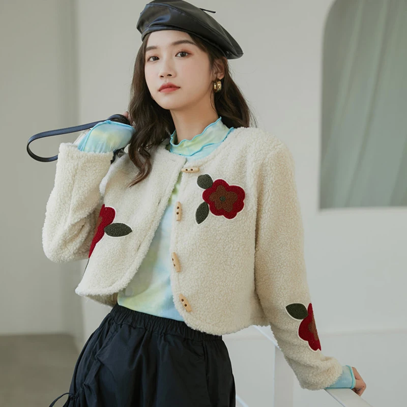 

Anbenser New Fashion Embroidered Sweater Cardigan Women Wool Horn Button Up Crew Neck Sweater Beige Winter Fashion Sweaters Coat