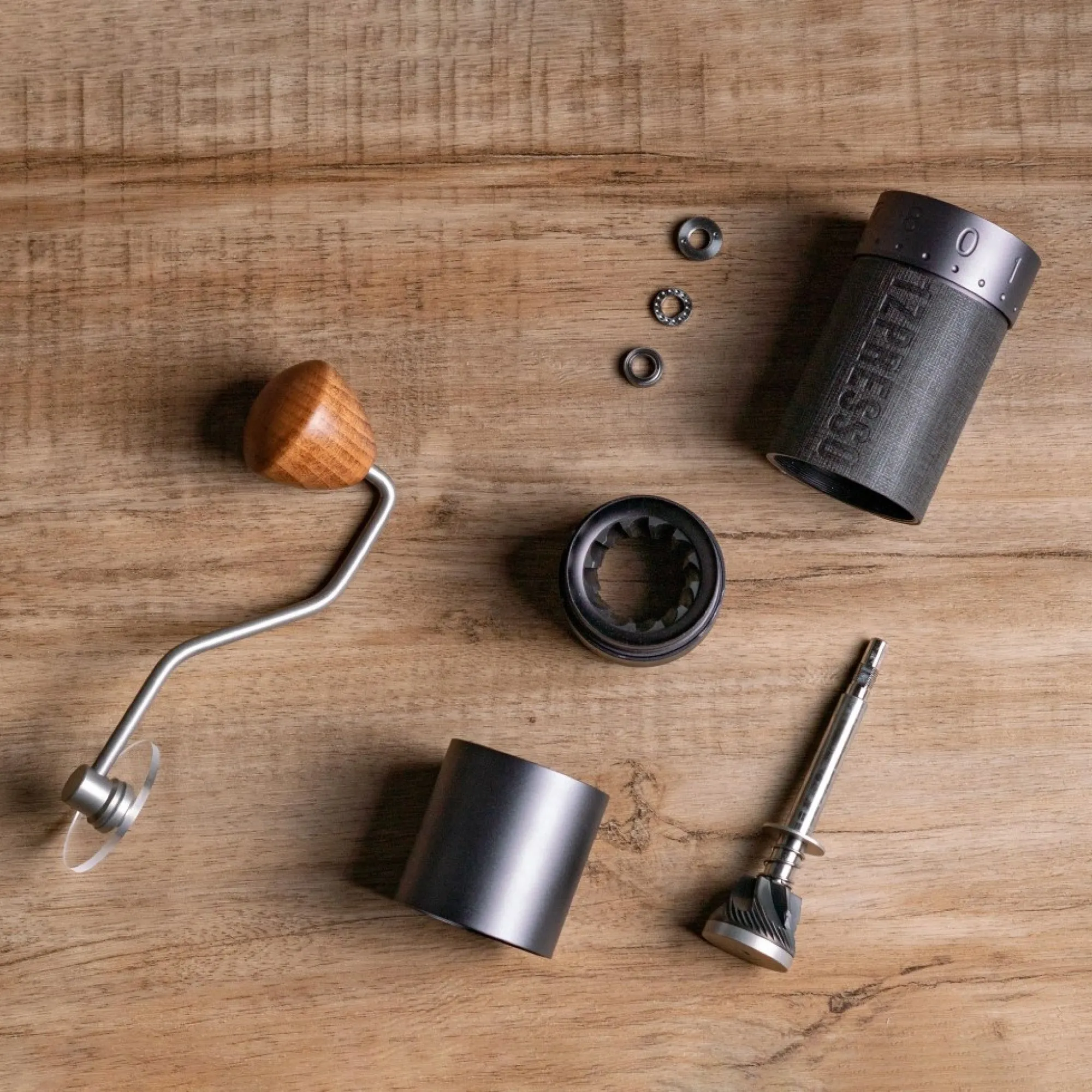 Molinillo de Caf&eacute; Manual 1zpresso J-MAX, 48mm, rebaba recubierta de Titanio dise&ntilde;ada para Espresso con un ajuste externo &uacute;nico-5