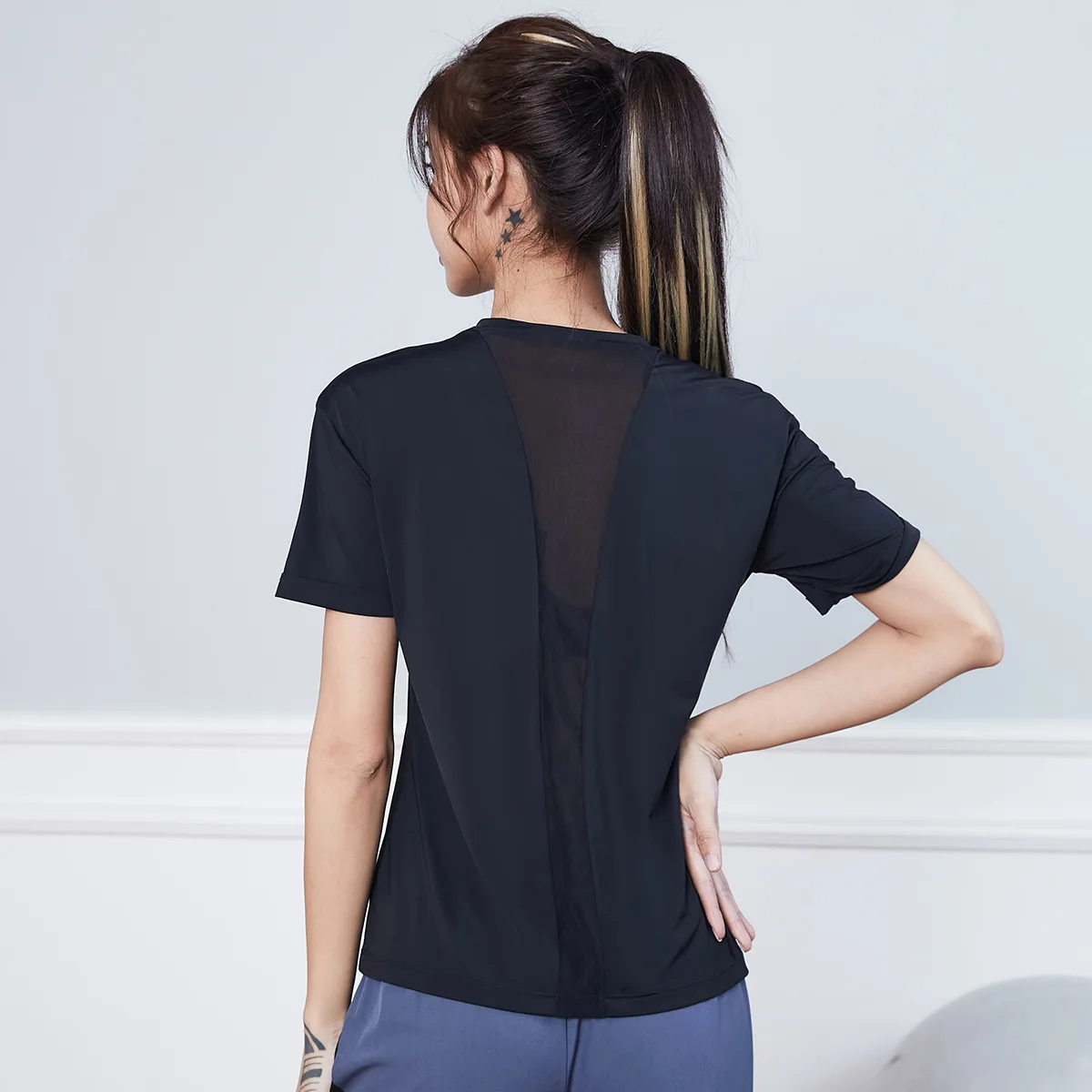 

New Women Slim Indoor Gym Yoga Shirts Top Summer Athletic Sports Running T-shirt Mesh Back Fitness Training Workout Short Sleeve
