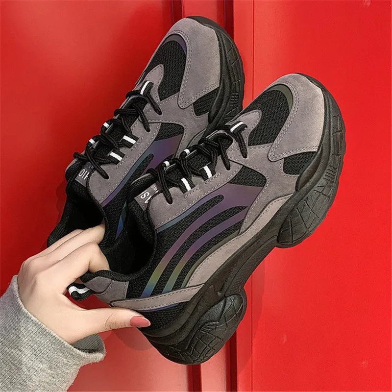 Светоотражающая обувь для папы женская Новинка весны 2020 года дышащая Спортивная